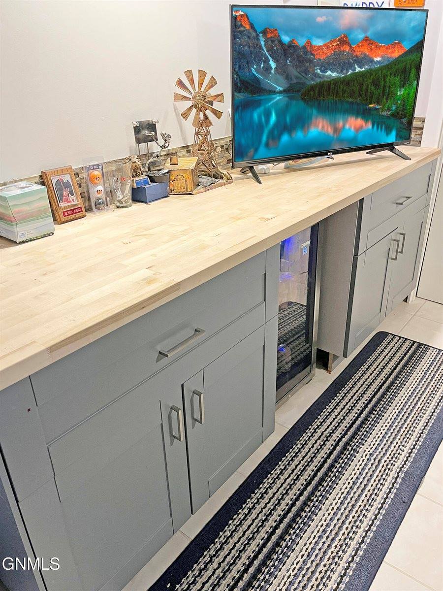 2810 24th Street West, Williston, ND 58801