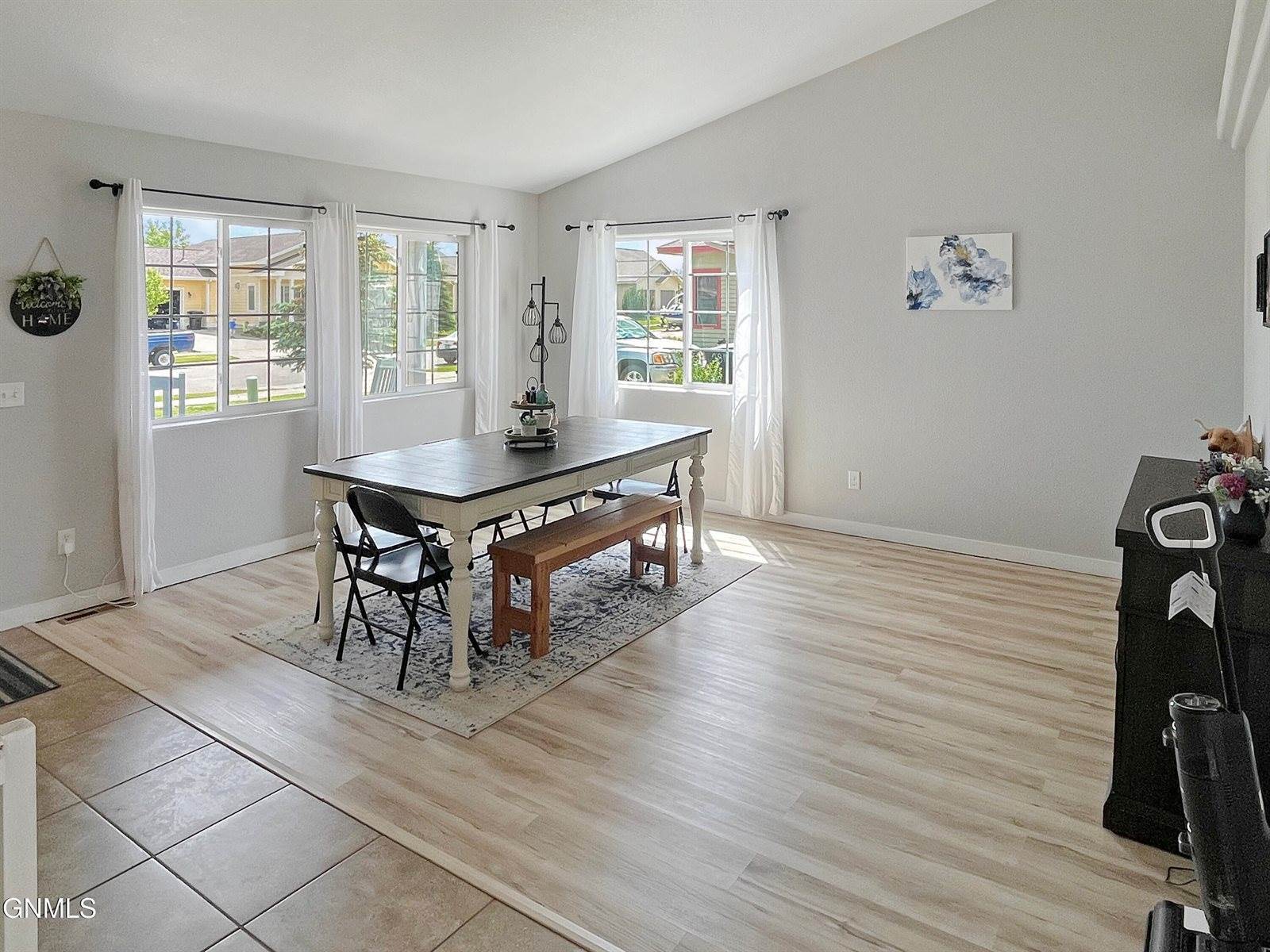 2810 24th Street West, Williston, ND 58801