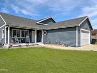 2810 24th Street West, Williston, ND 58801