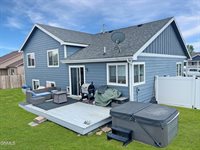 2810 24th Street West, Williston, ND 58801