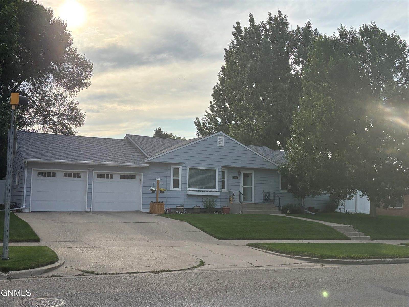 1401 University Avenue, Williston, ND 58801