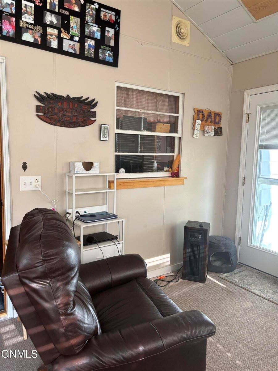 1401 University Avenue, Williston, ND 58801