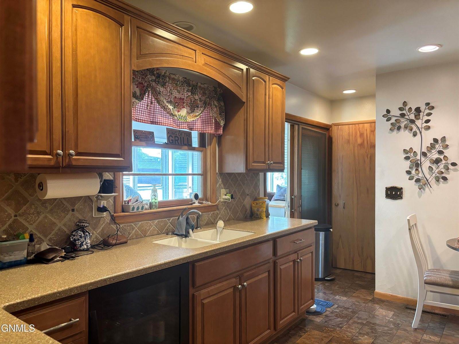 1401 University Avenue, Williston, ND 58801