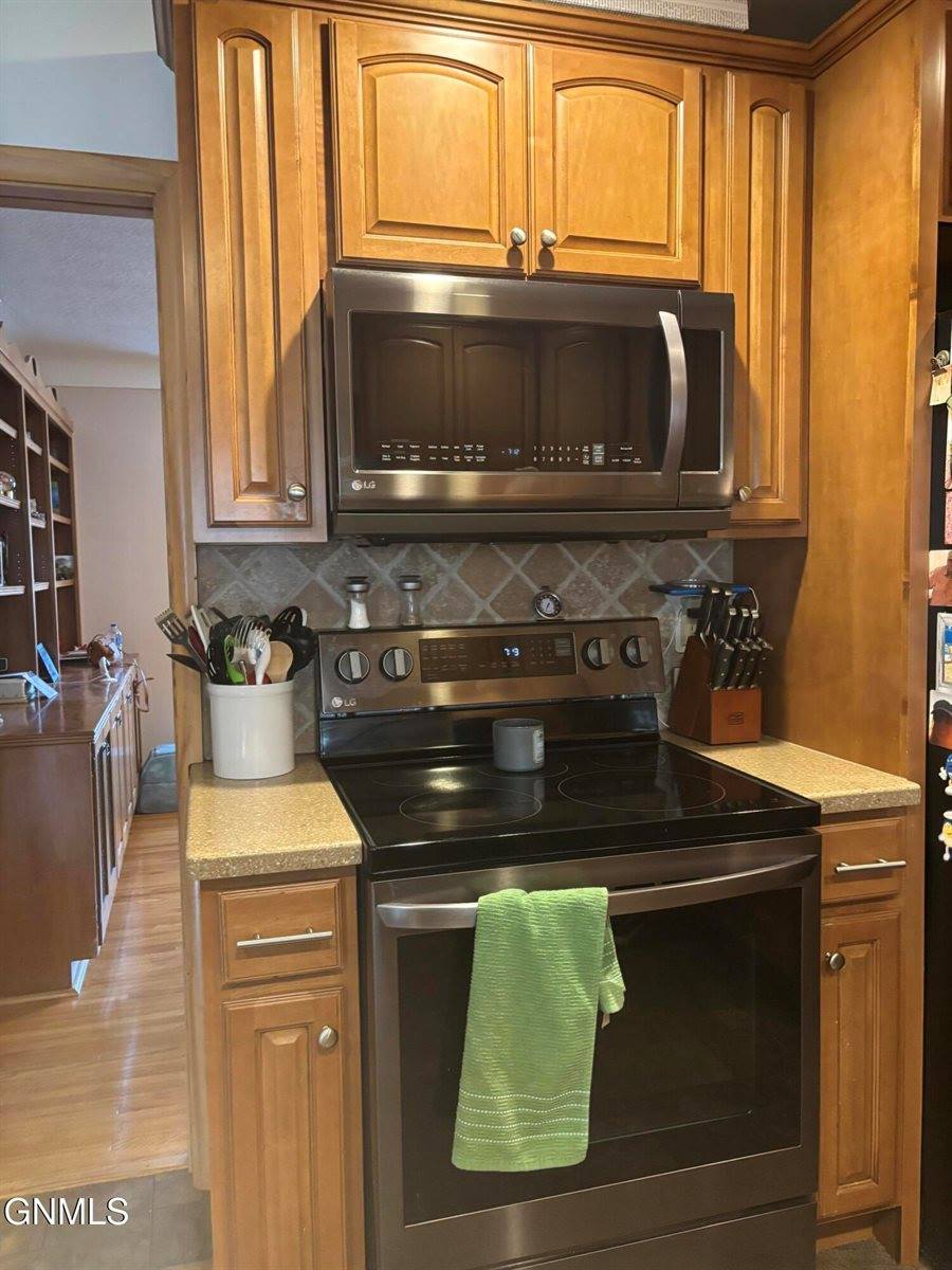 1401 University Avenue, Williston, ND 58801