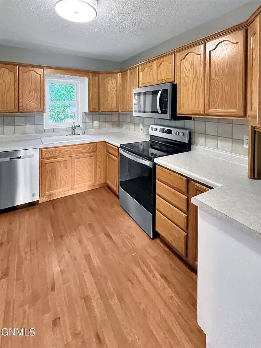 621 2nd Avenue West, Williston, ND 58801