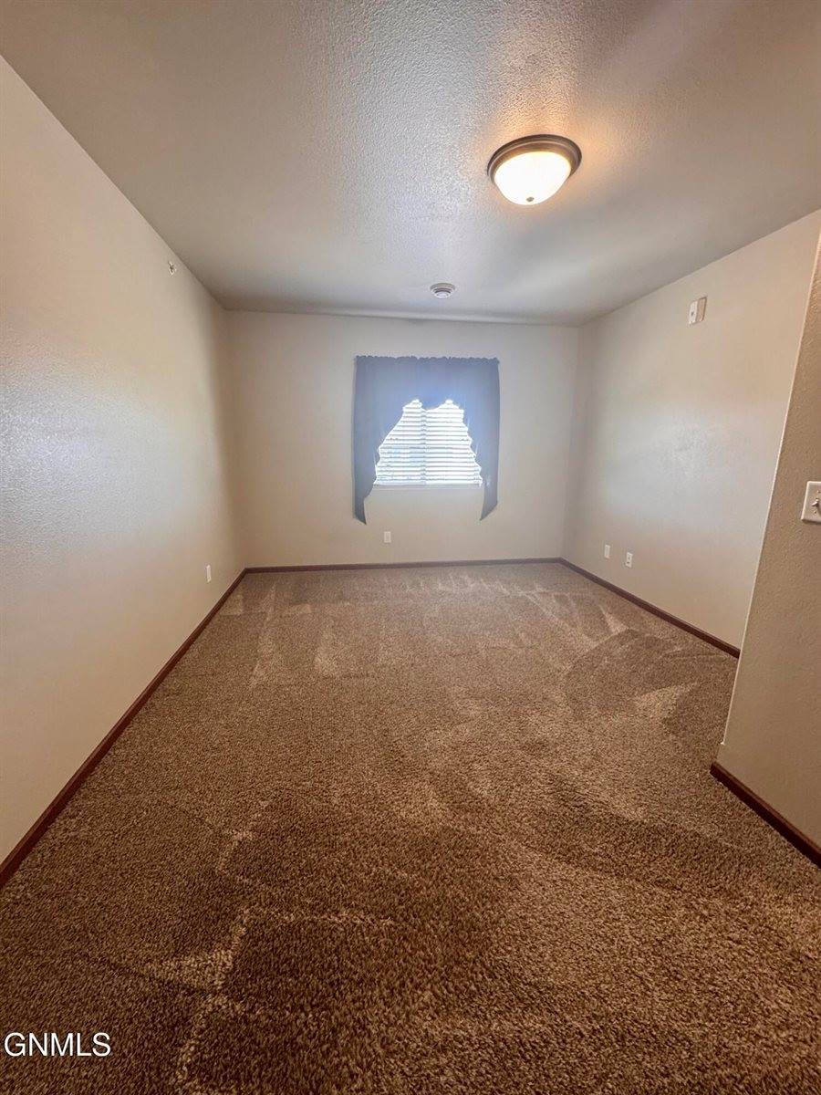 3514 33rd Avenue West, #26, Williston, ND 58801