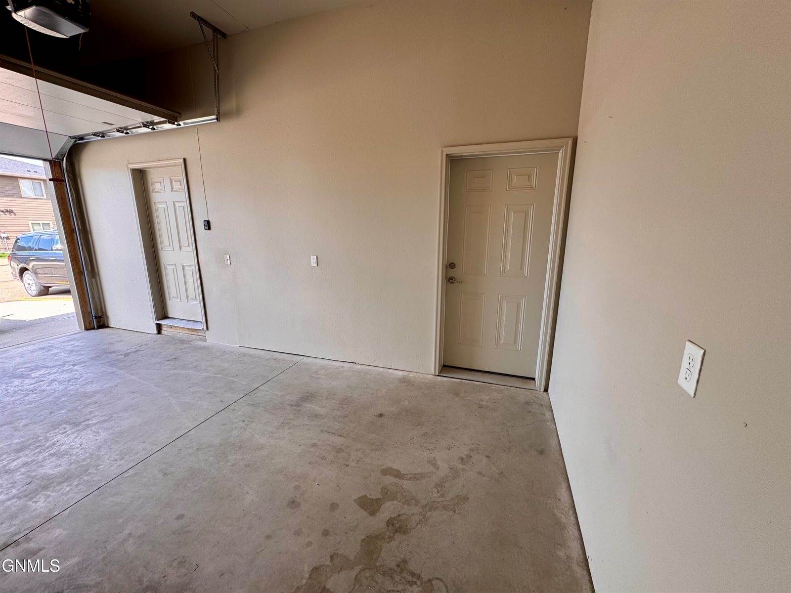 3514 33rd Avenue West, #26, Williston, ND 58801