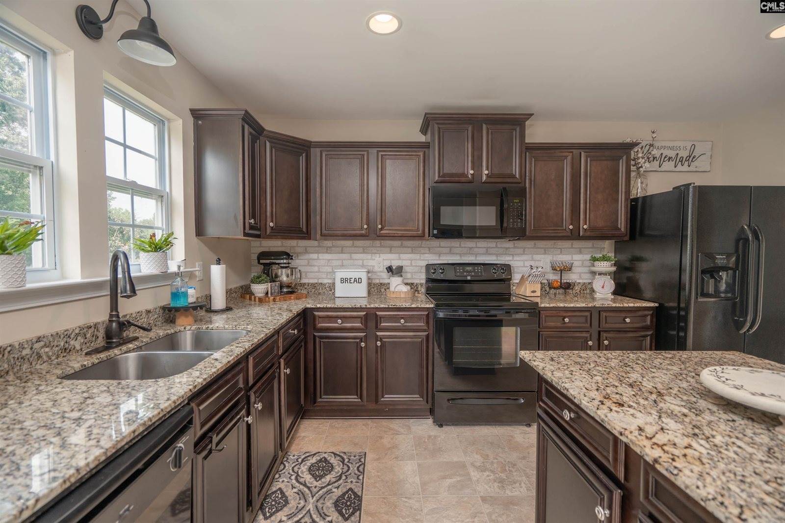 611 Colony Lakes Dr, Lexington, SC 29073