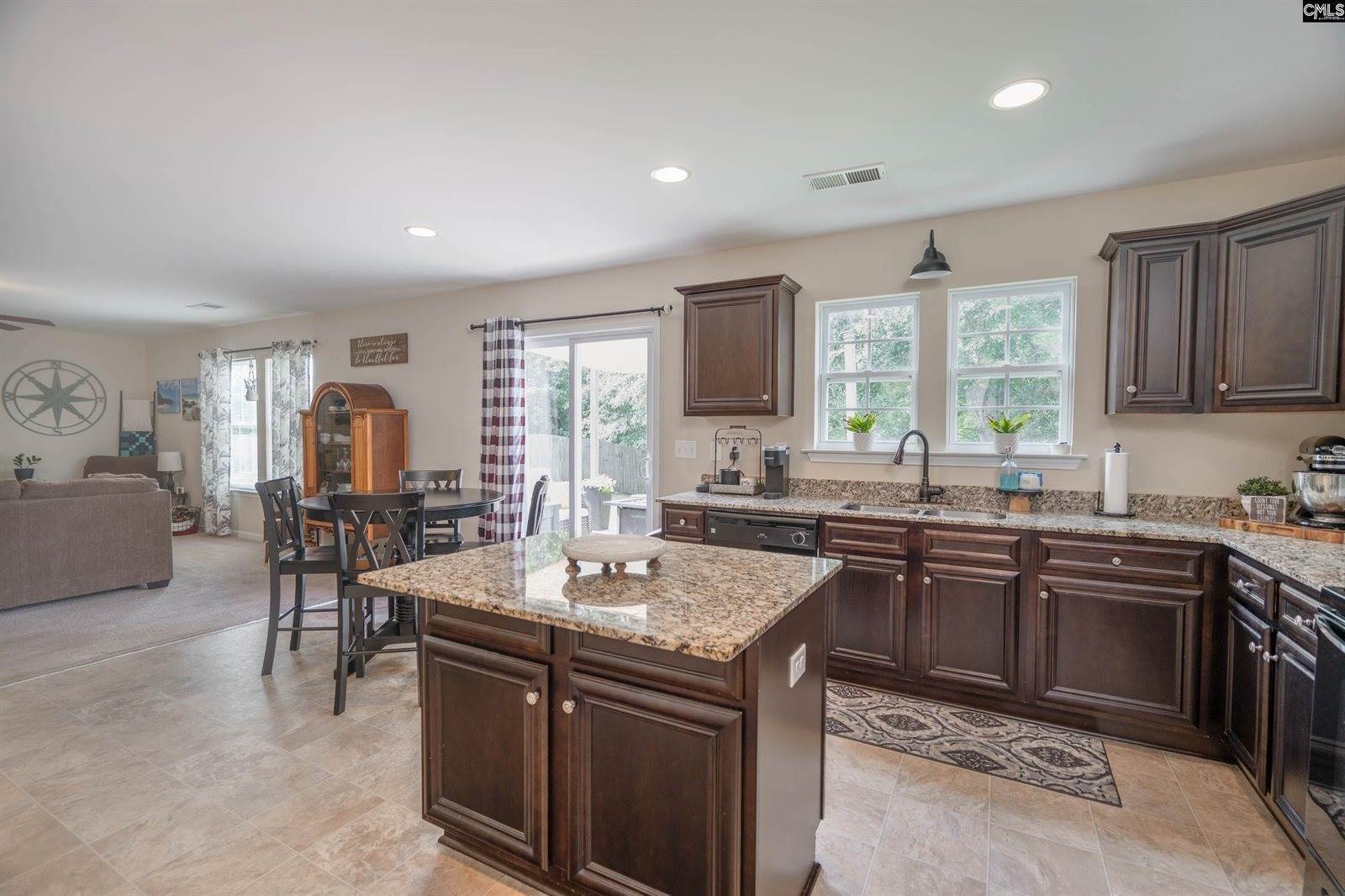 611 Colony Lakes Dr, Lexington, SC 29073