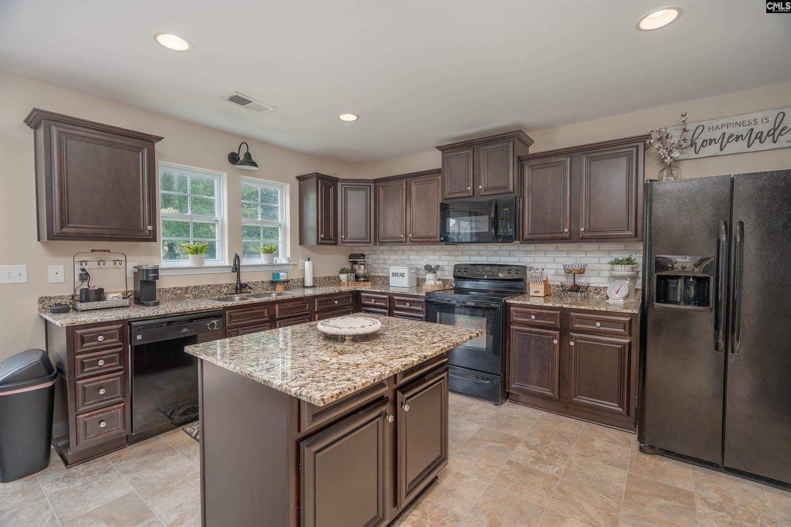 611 Colony Lakes Dr, Lexington, SC 29073