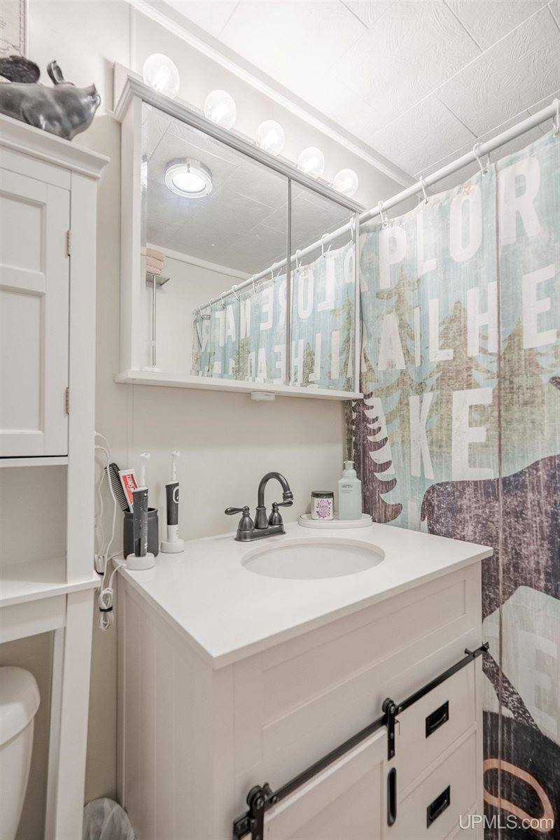 6605 Au Train Forest Lake Rd Road, Au Train, MI 49806