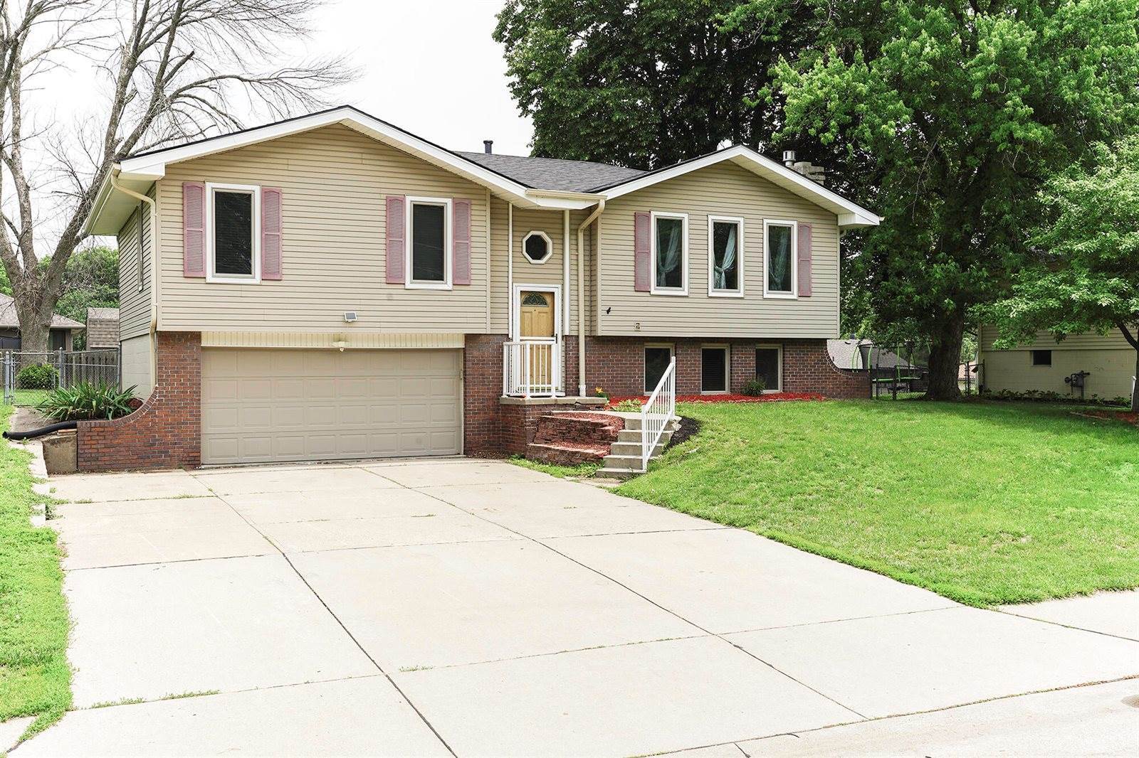 619 Simms Avenue, Council Bluffs, IA 51503