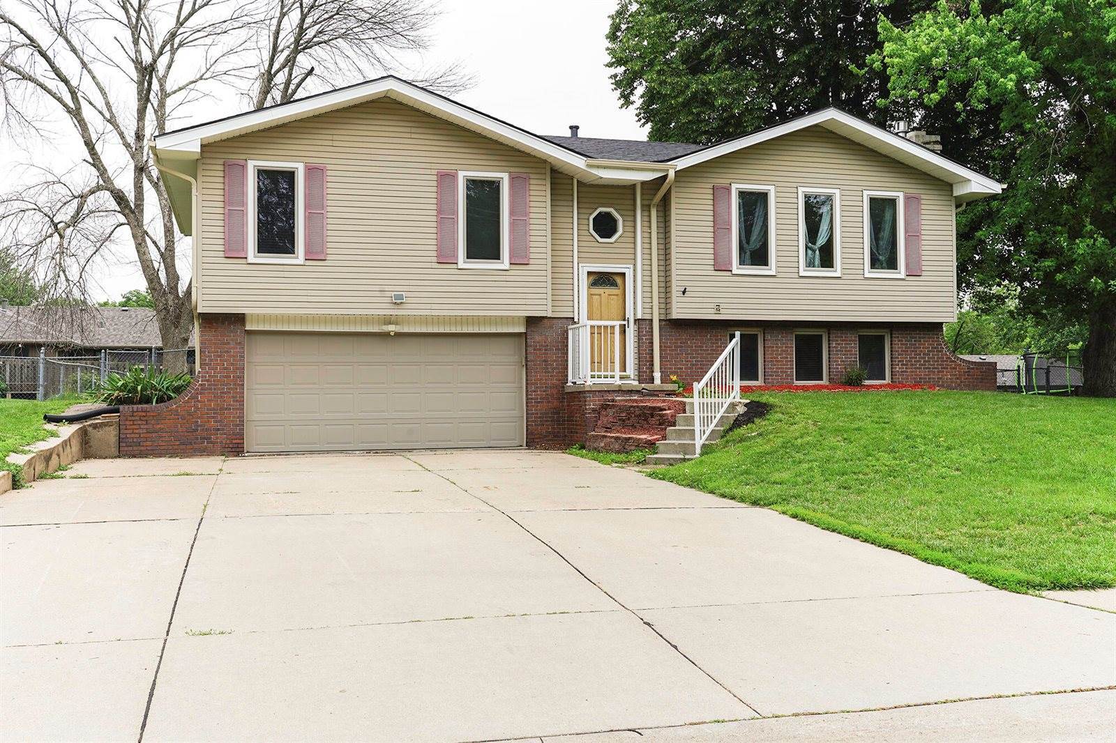 619 Simms Avenue, Council Bluffs, IA 51503