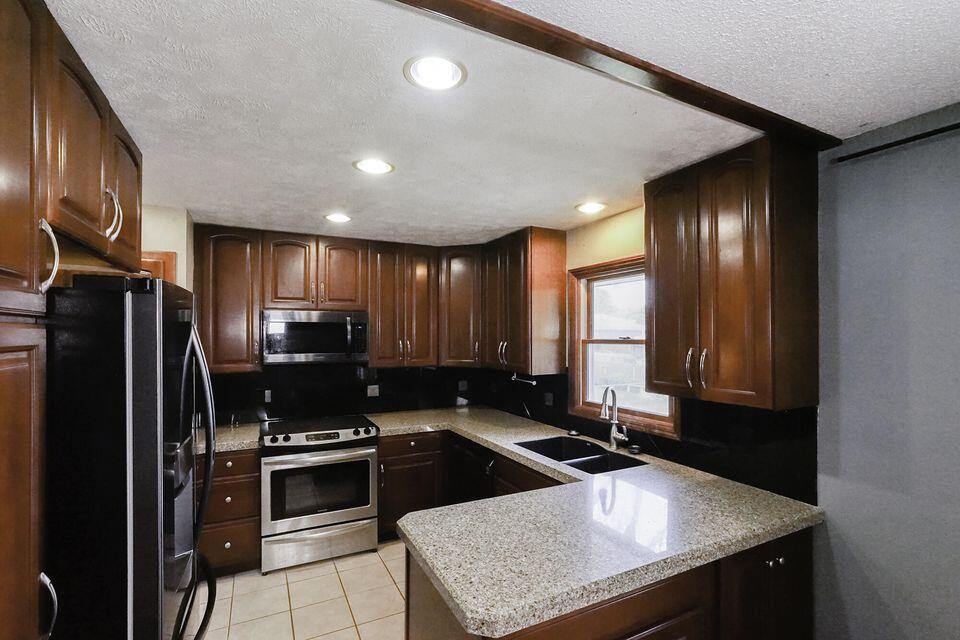 619 Simms Avenue, Council Bluffs, IA 51503