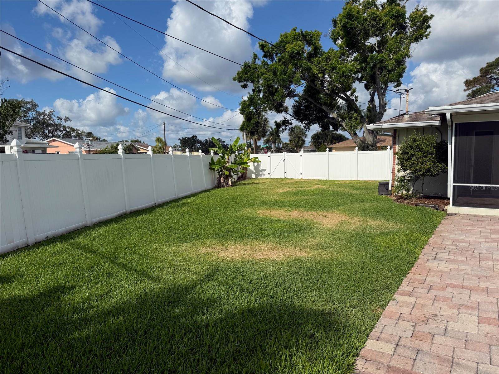 5201 Denver Street NE, Saint Petersburg, FL 33703