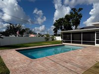 5201 Denver Street NE, Saint Petersburg, FL 33703