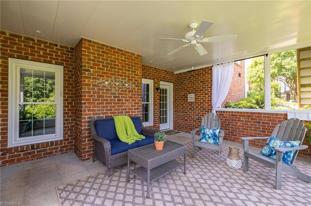 153 Montauk Court, Clemmons, NC 27012