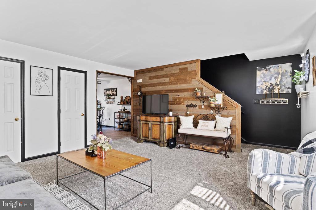 278 Chartwood Drive, Harrisburg, PA 17111