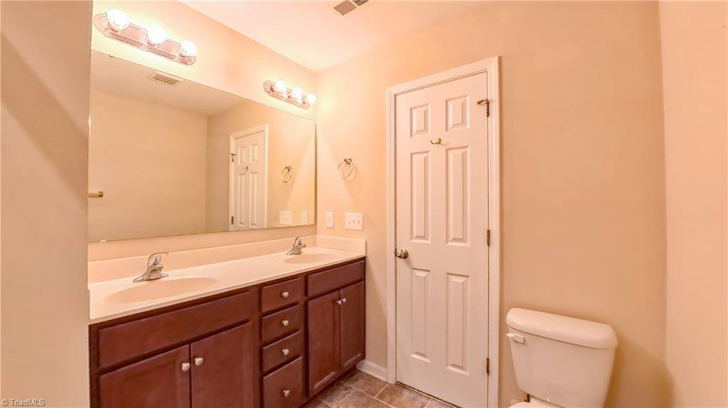 104 Tilleys Grove Drive, Kernersville, NC 27284