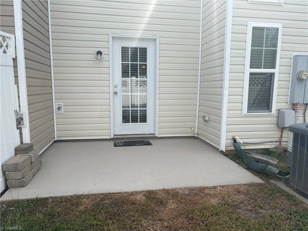 104 Tilleys Grove Drive, Kernersville, NC 27284