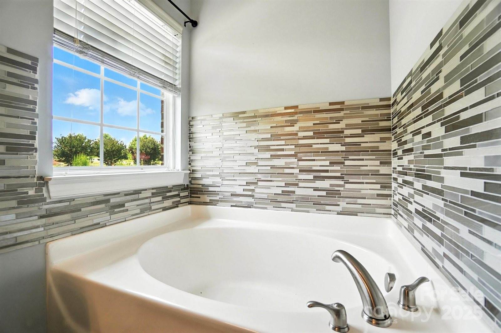 1006 Spring Rose Lane, Matthews, NC 28104