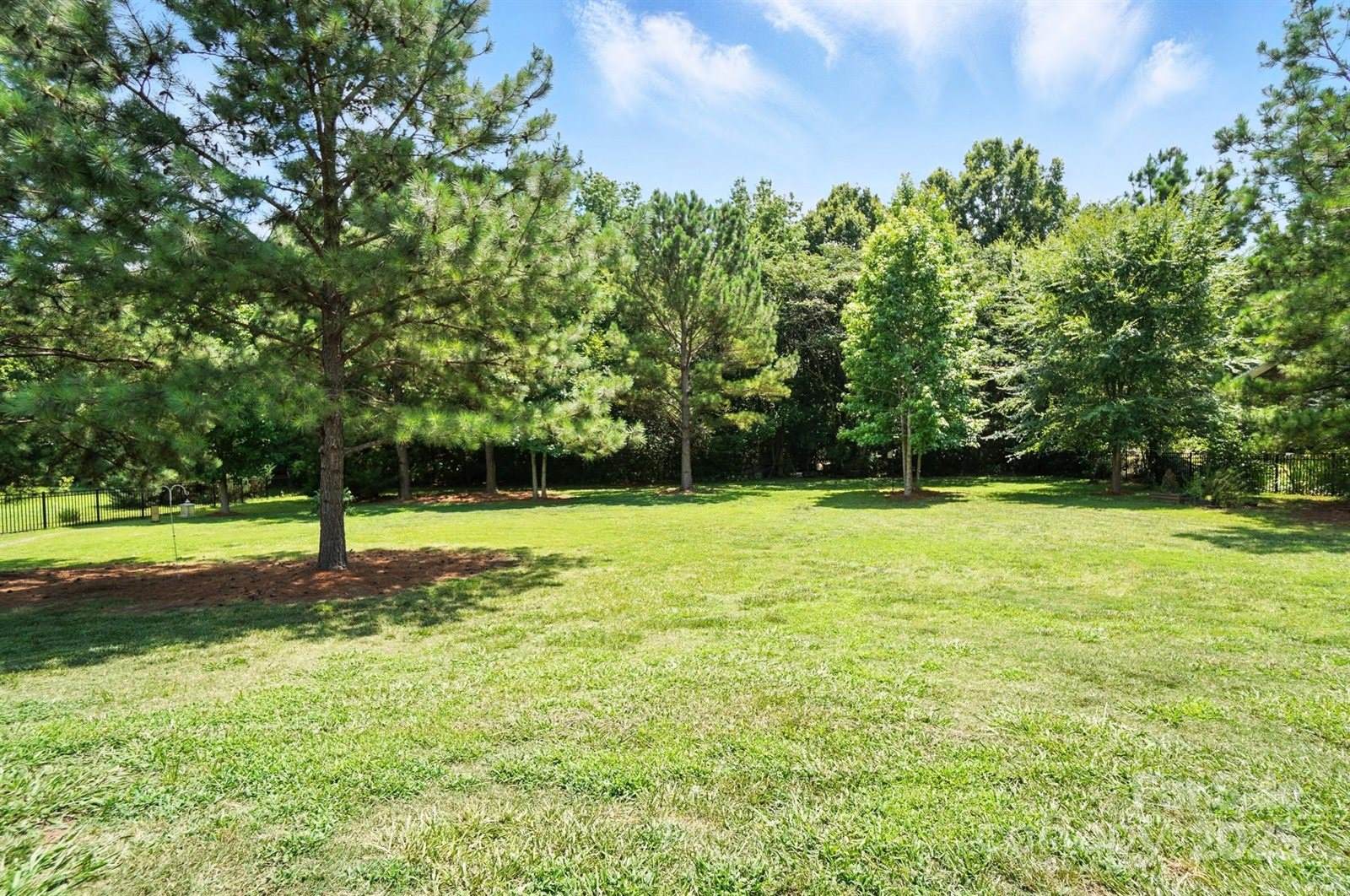 1006 Spring Rose Lane, Matthews, NC 28104