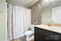 1006 Spring Rose Lane, Matthews, NC 28104