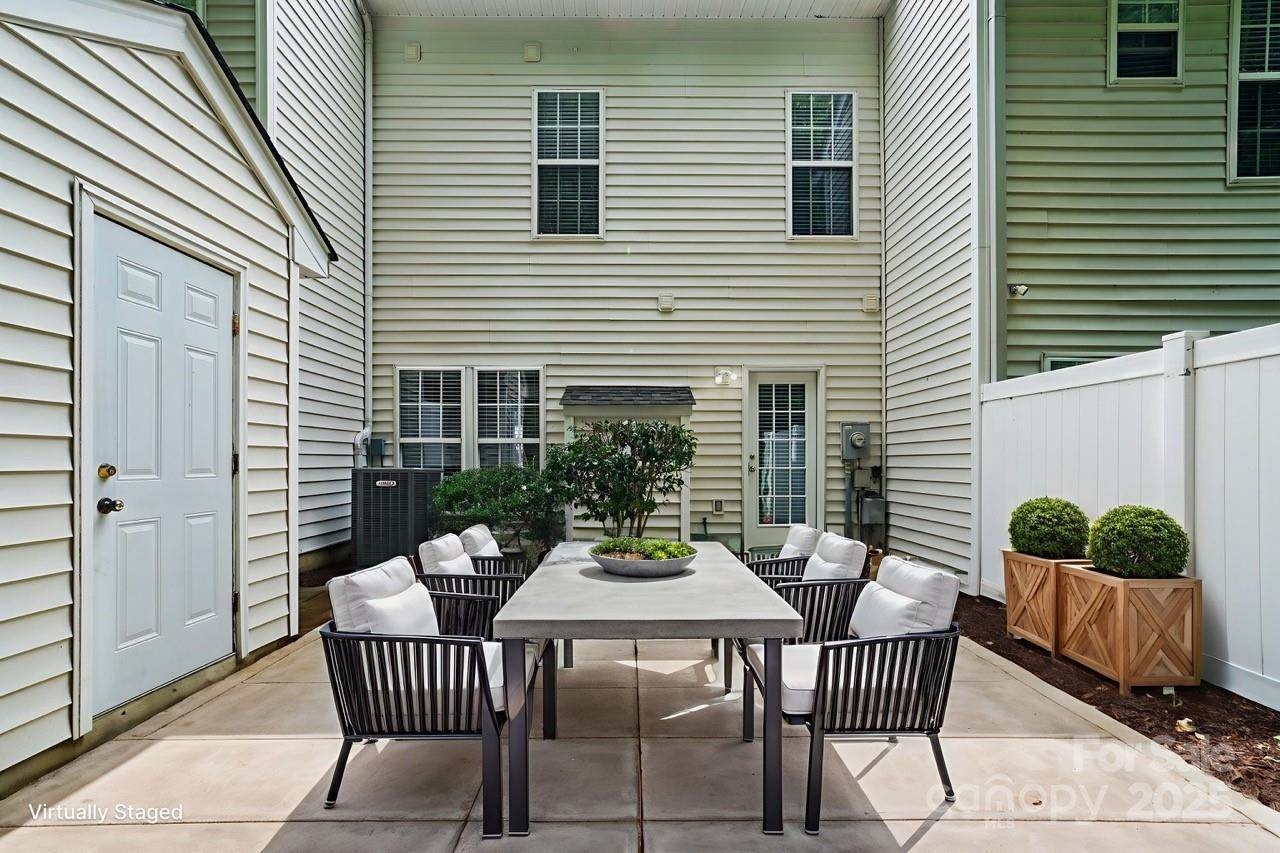 10867 Garden Oaks Lane, Charlotte, NC 28273