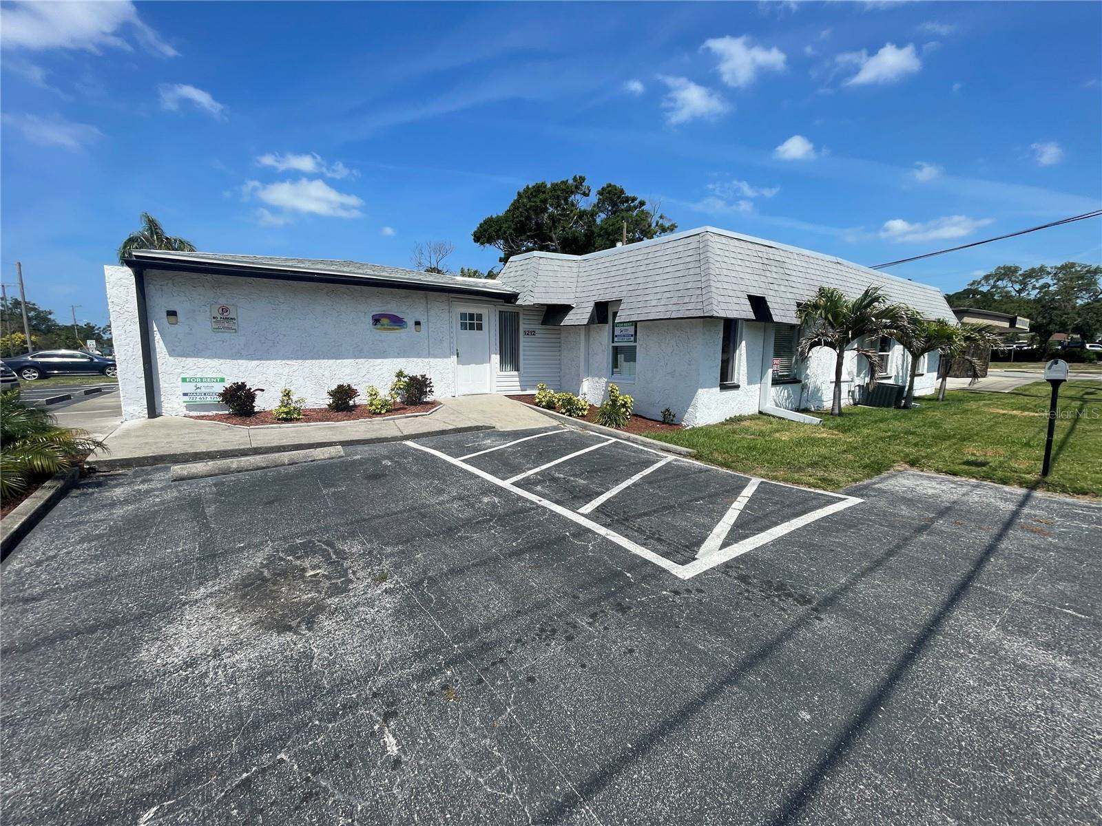 1212 South Highland Avenue, Clearwater, FL 33756