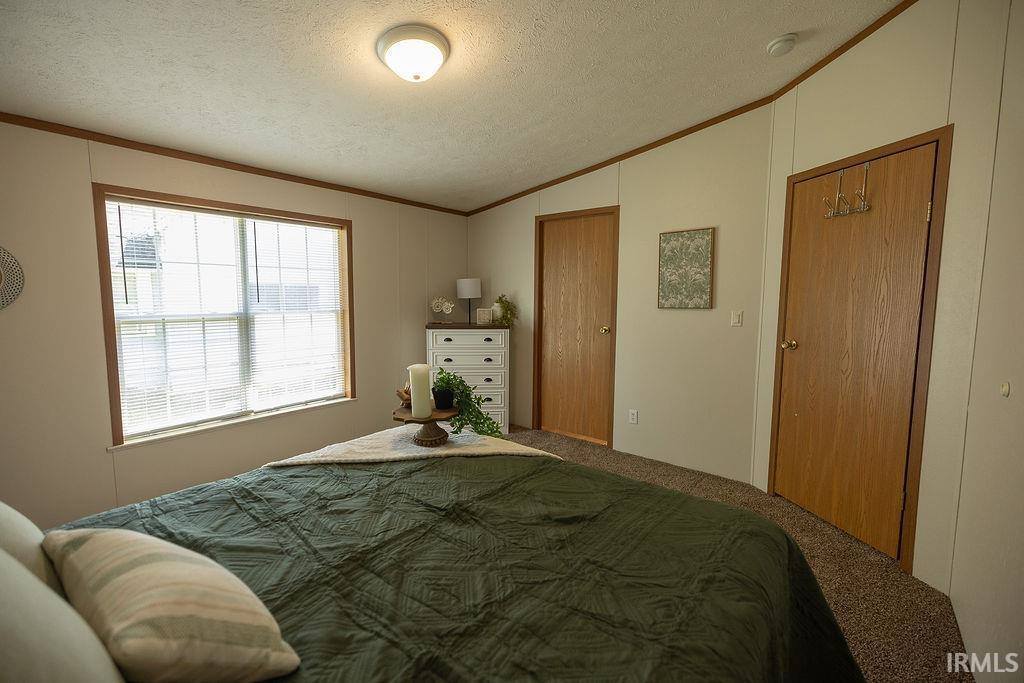 102 E 7th Street, Jonesboro, IN 46938