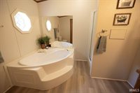 102 E 7th Street, Jonesboro, IN 46938