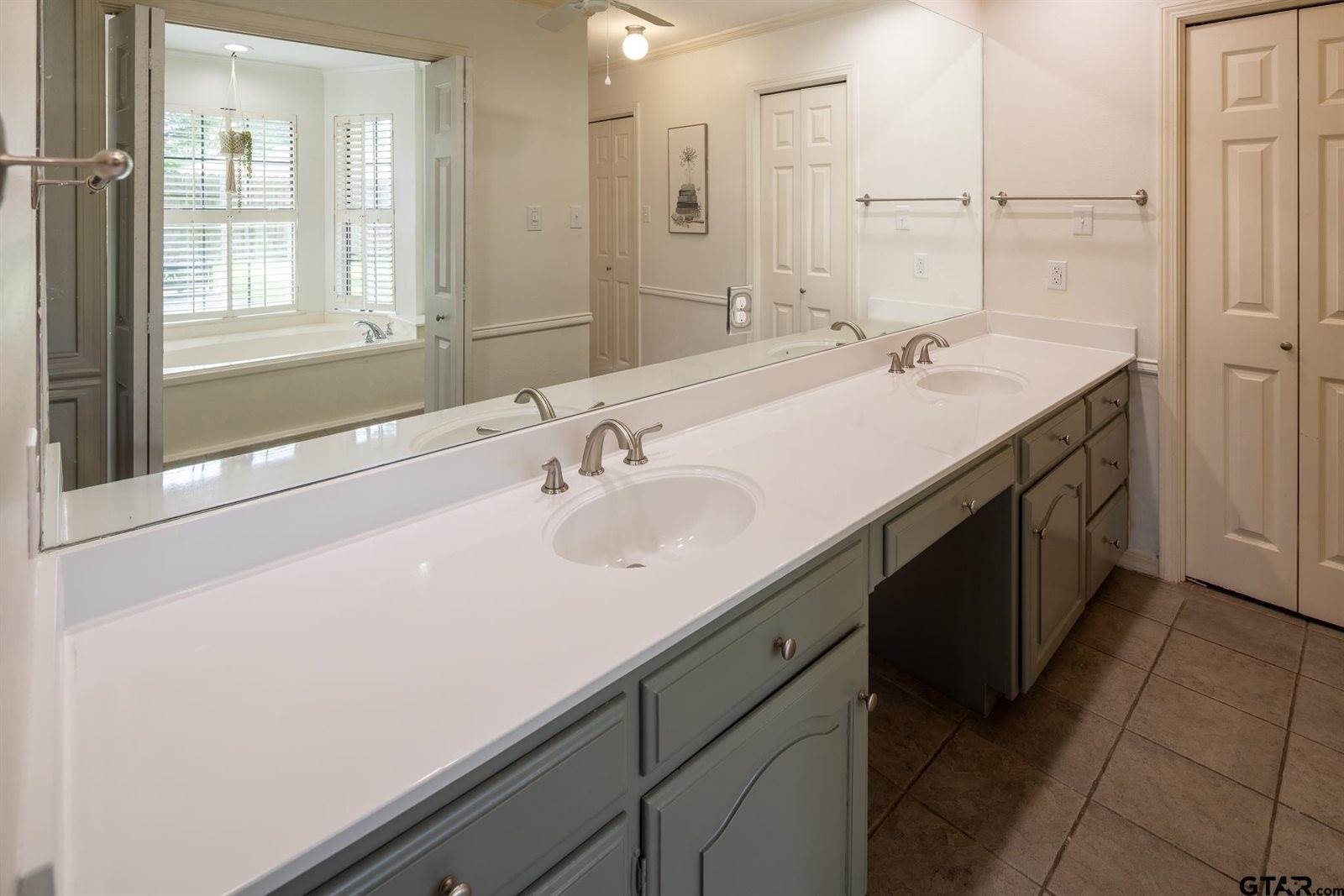 3302 Moss Glen Circle, Tyler, TX 75707