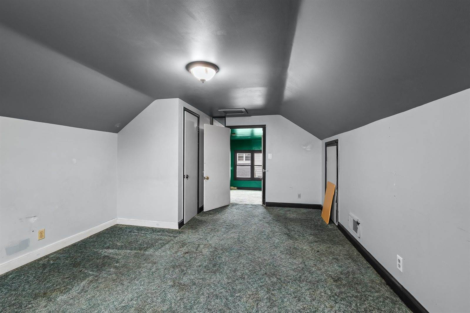 2244 Madison Street, Stevens Point, WI 54481