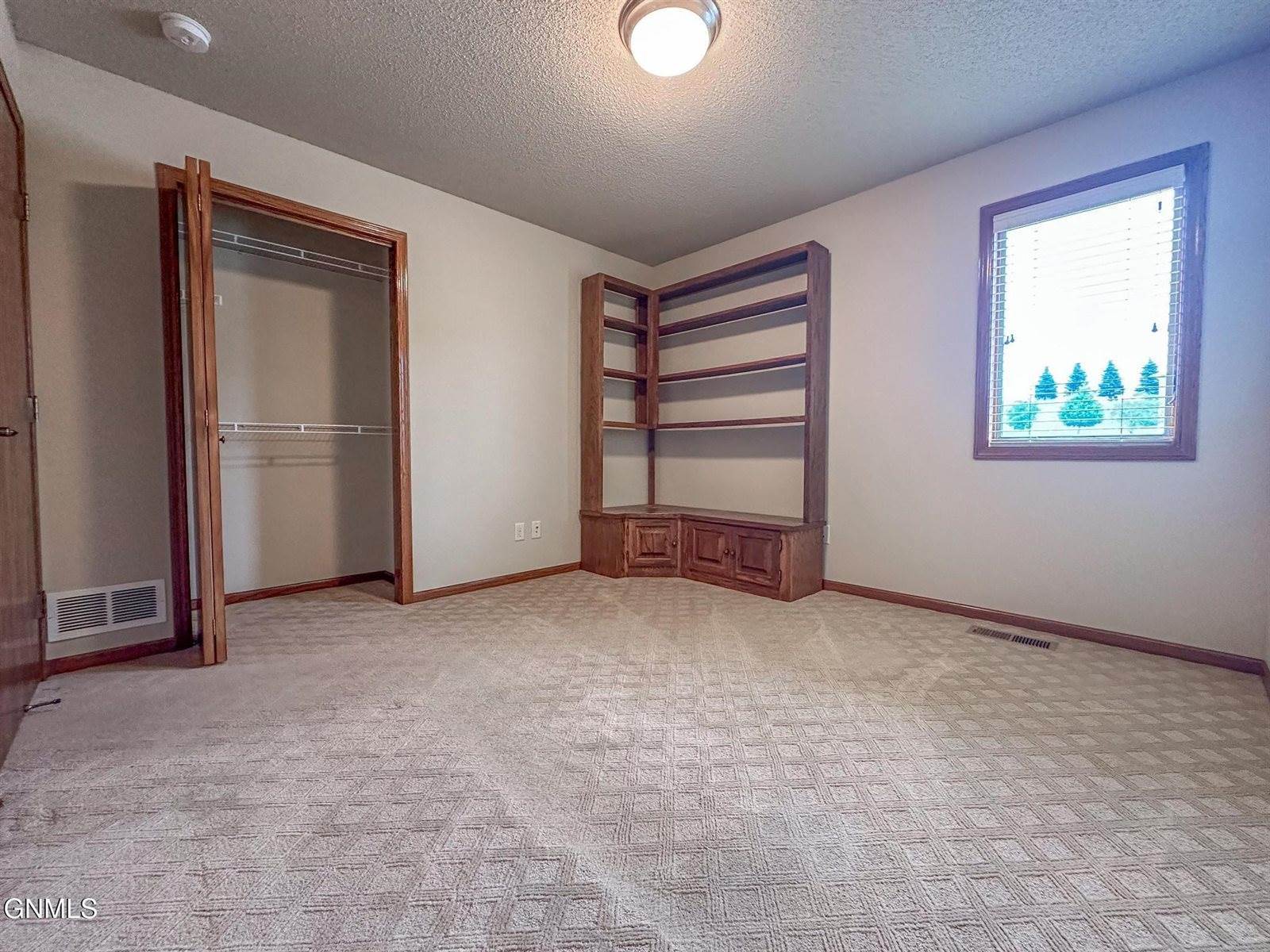 4100 Coleman Street, Bismarck, ND 58503