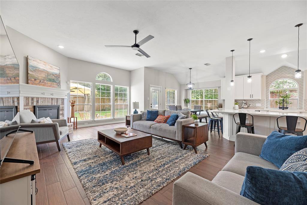 16522 Bluff Springs Drive, Houston, TX 77095