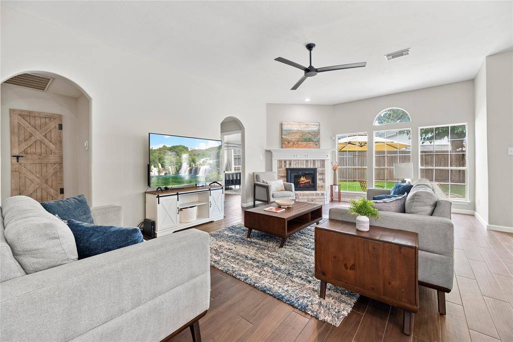 16522 Bluff Springs Drive, Houston, TX 77095