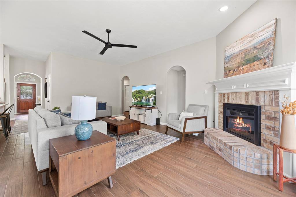 16522 Bluff Springs Drive, Houston, TX 77095