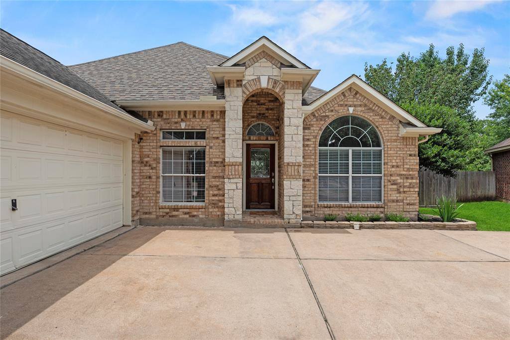 16522 Bluff Springs Drive, Houston, TX 77095