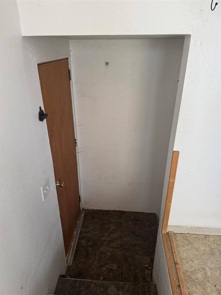 35054 Road 746, Elsie, NE 69134