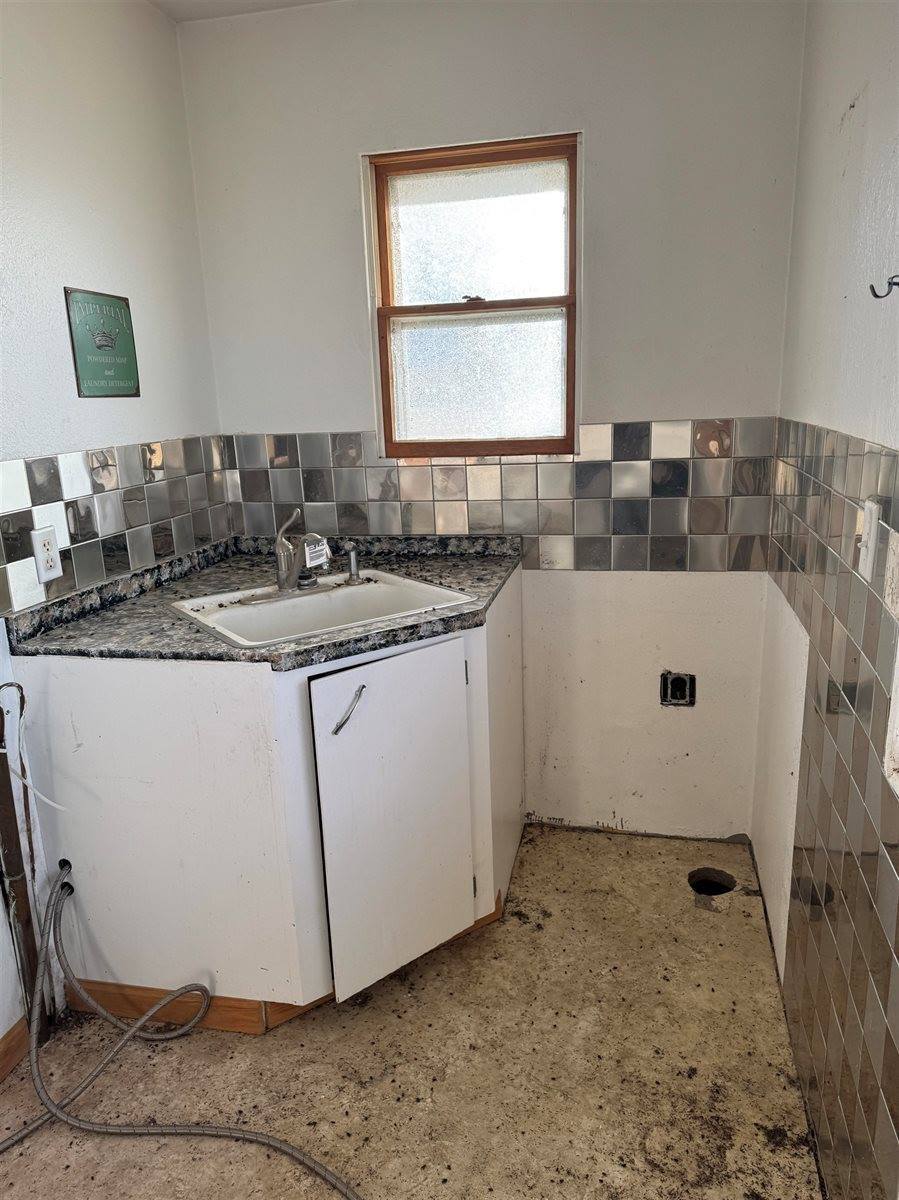 35054 Road 746, Elsie, NE 69134