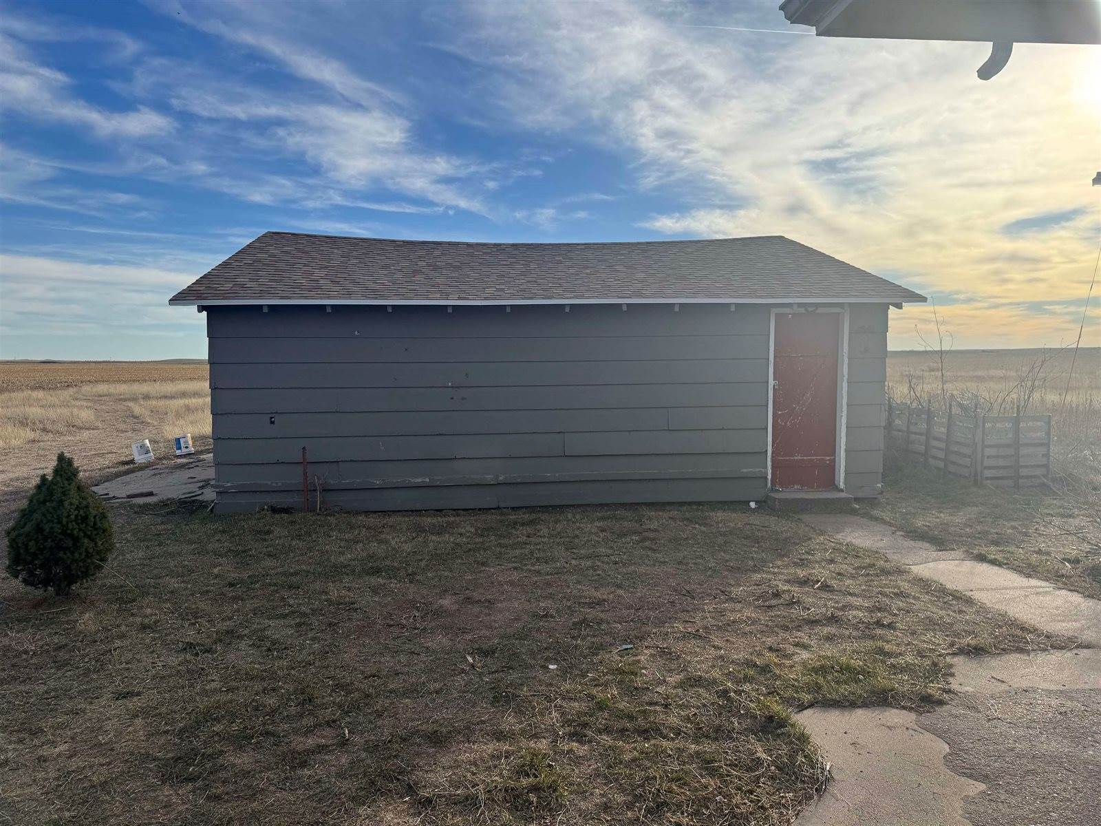 35054 Road 746, Elsie, NE 69134