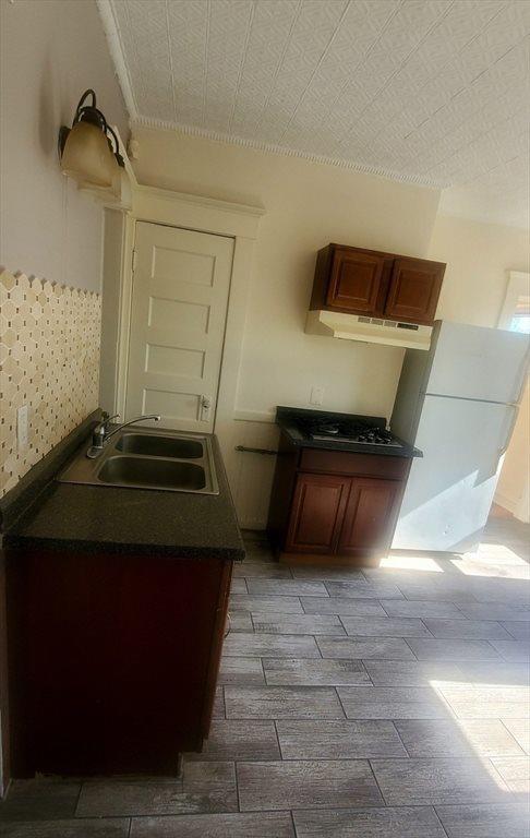 10 Monroe, Springfield, MA 01109