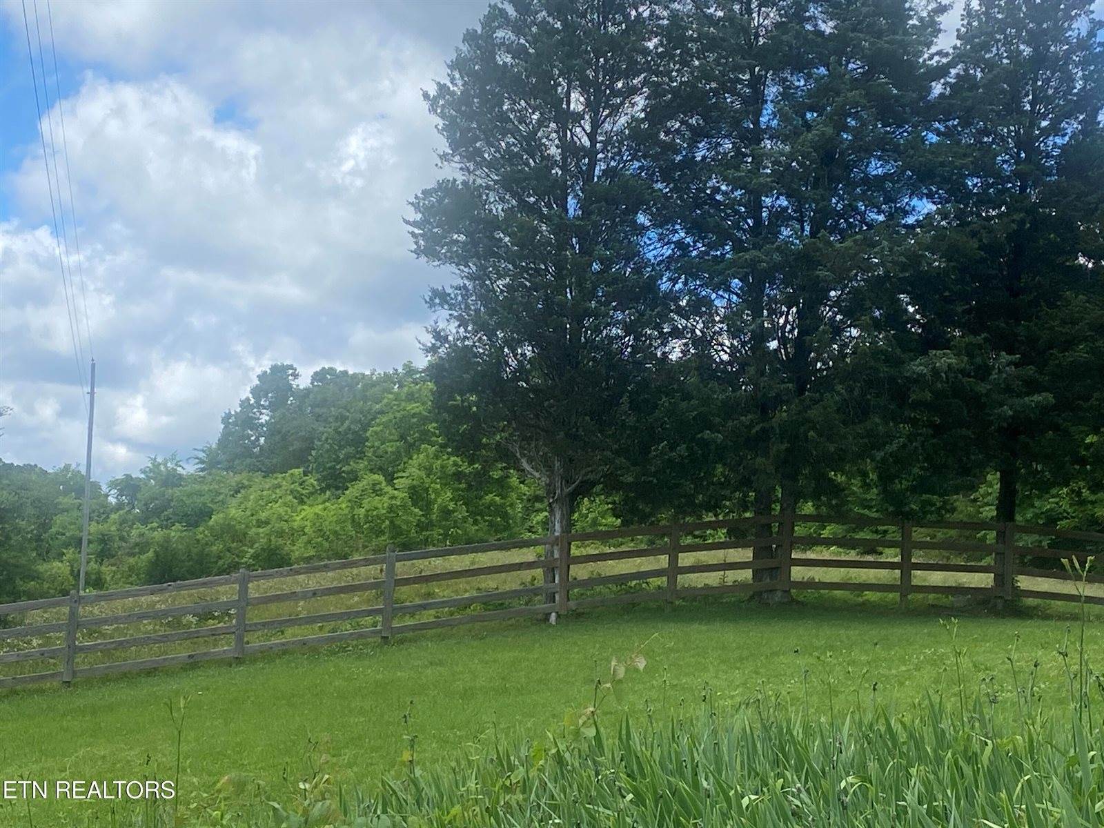 Walkers Church Rd, Bulls Gap, TN 37711