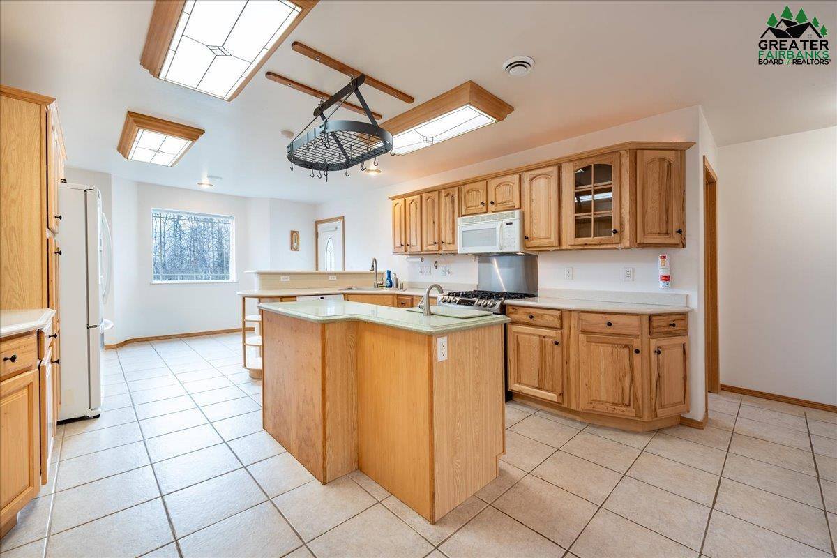 682 Lancaster Drive, Fairbanks, AK 99712