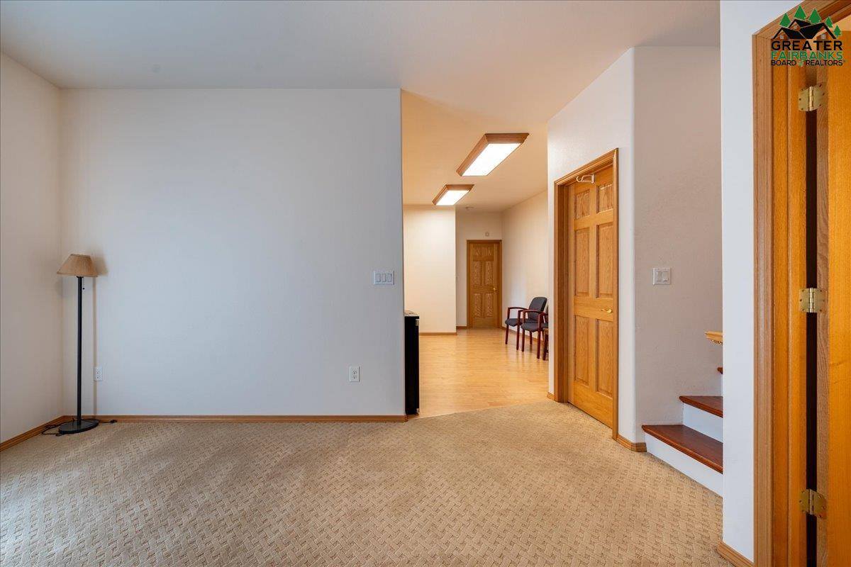 682 Lancaster Drive, Fairbanks, AK 99712