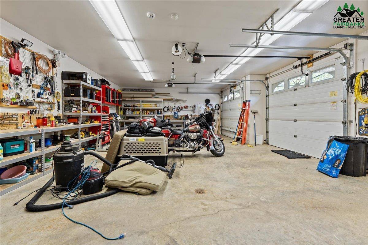 682 Lancaster Drive, Fairbanks, AK 99712