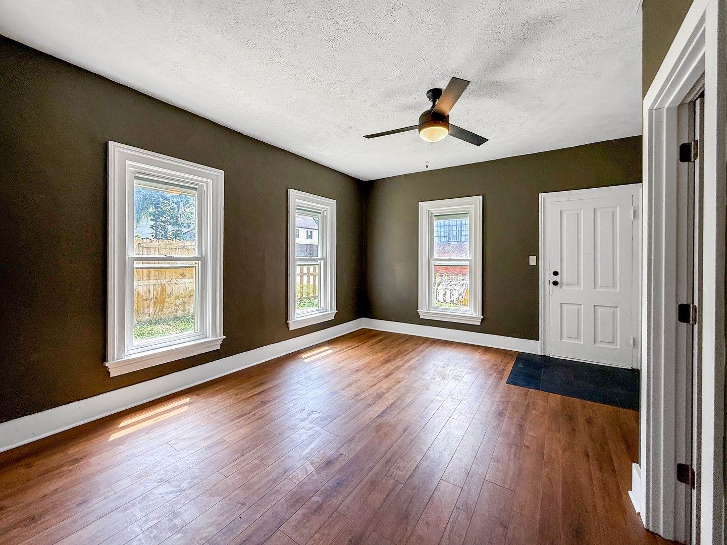 821 West Douglas Street, Freeport, IL 61032