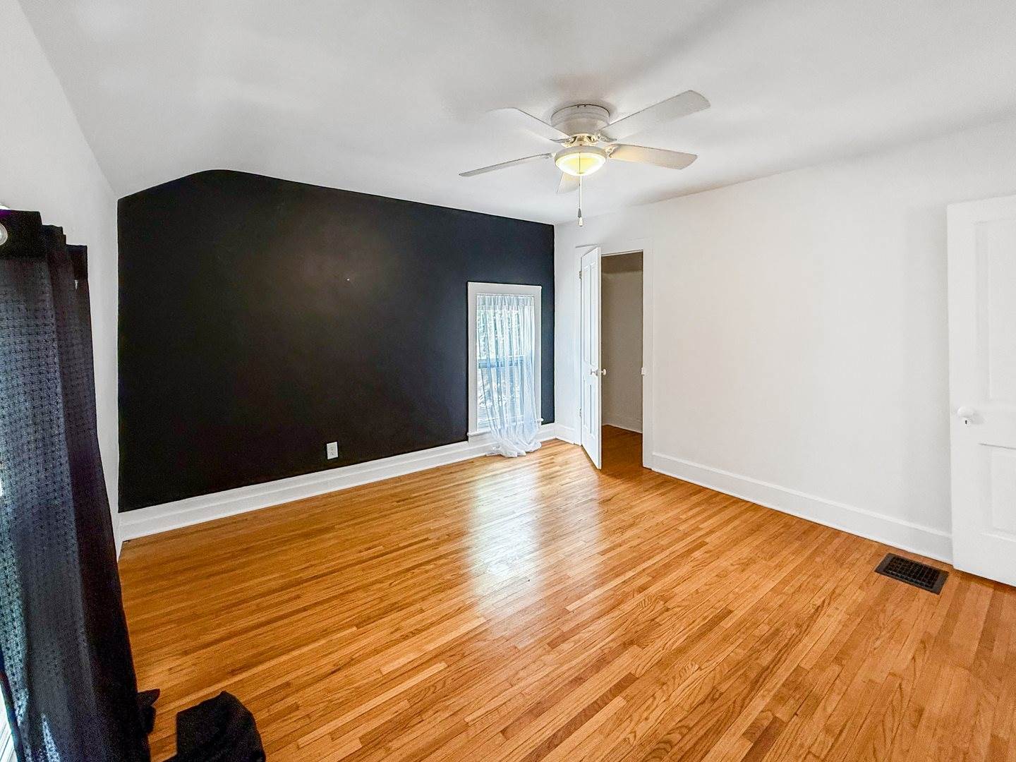 821 West Douglas Street, Freeport, IL 61032