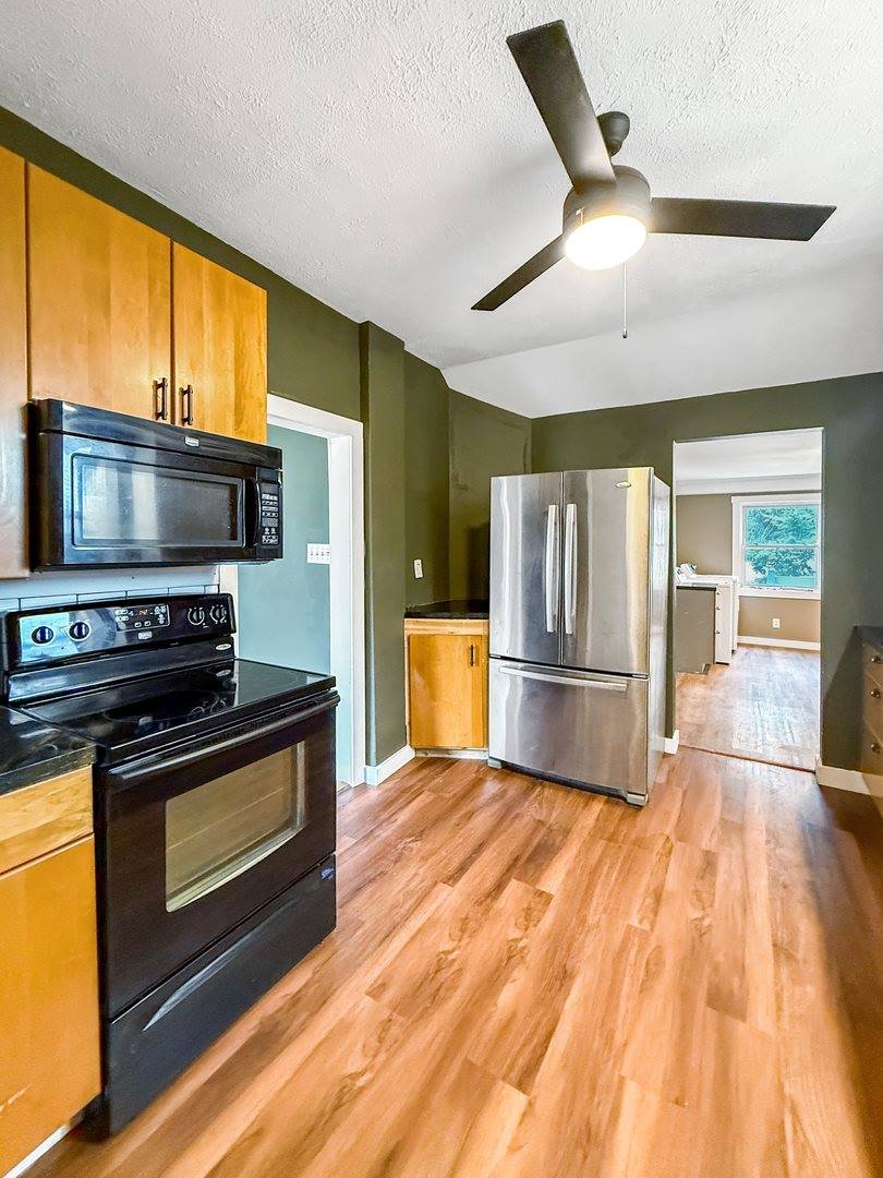 821 West Douglas Street, Freeport, IL 61032