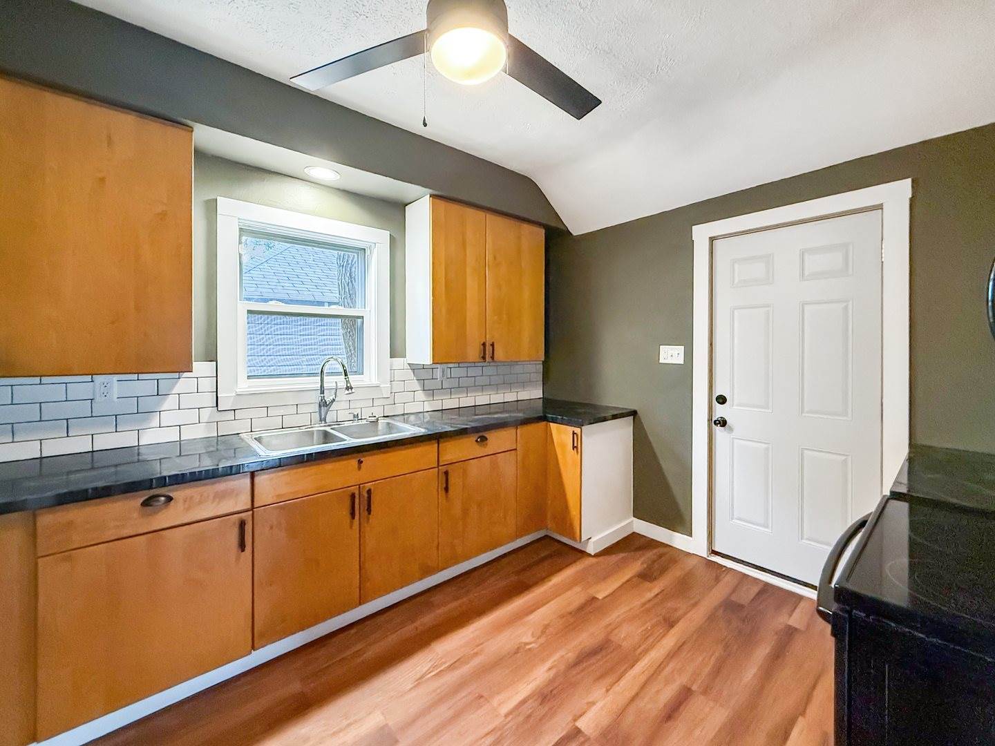 821 West Douglas Street, Freeport, IL 61032